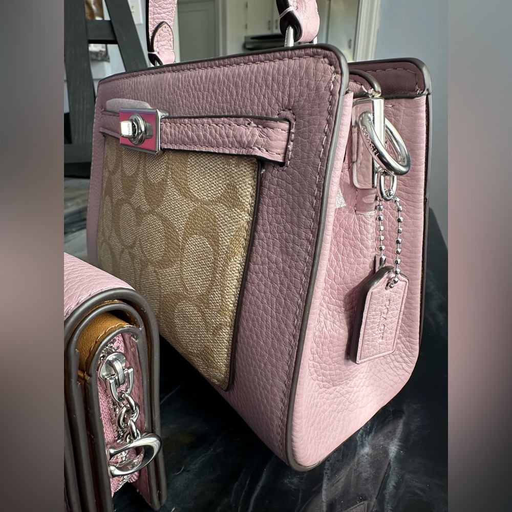 COACH Mini Lane with matching wallet NWOT - Picture 7 of 10
